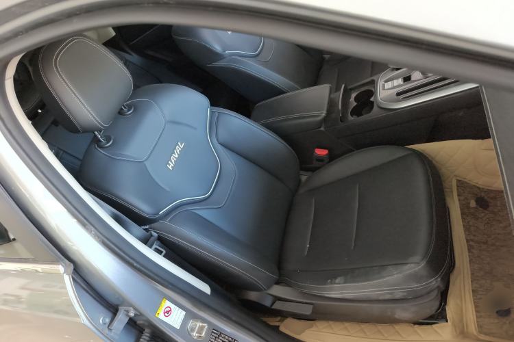 Used Haval JOLION 2021 1.5T Automatic Grand Three-Volume Version Right Front Seat