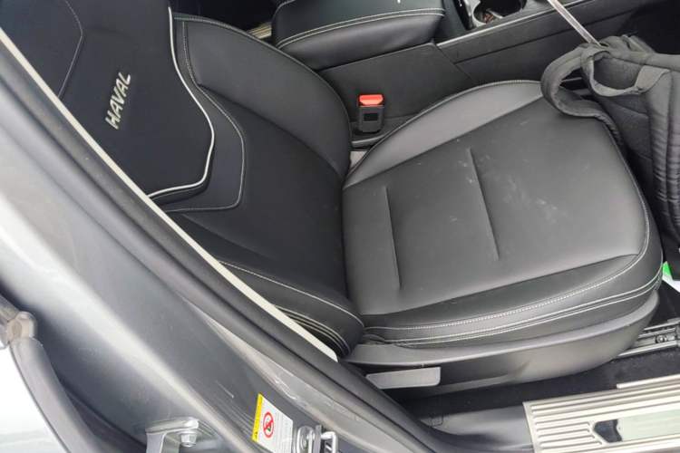 Used Haval JOLION 2021 1.5T Automatic Four-Door Version Right Front Seat