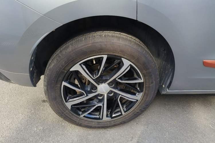 Used Haval JOLION 2021 1.5T Automatic Grand Three-Volume Version Right Rear Wheel Hub