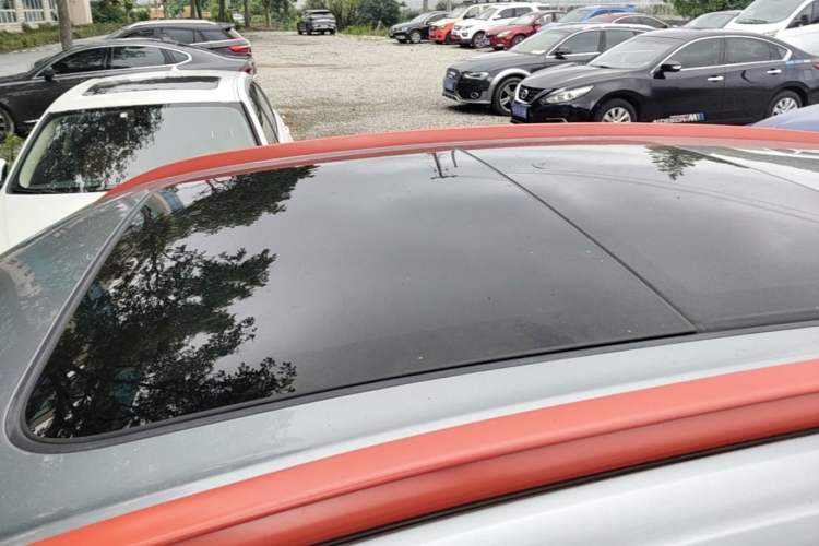 Used Haval JOLION 2021 1.5T Automatic Four-Door Version Roof