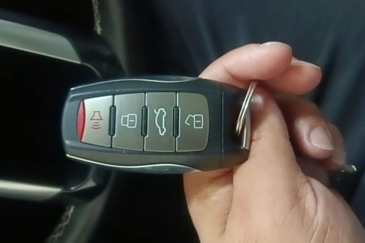 Used Haval JOLION 2021 1.5T Automatic Grand Three-Volume Version Vehicle Key