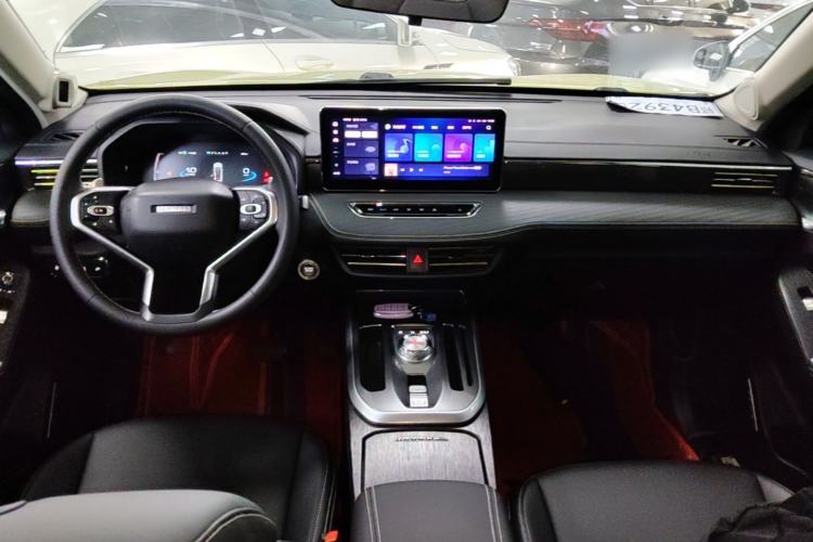 Used Haval JOLION 2021 1.5T Automatic Grand Three-Volume Version Center Console