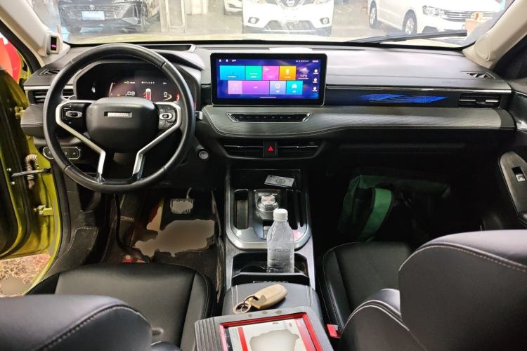 Used Haval JOLION 2021 1.5T Automatic Four-Door Version Center Console