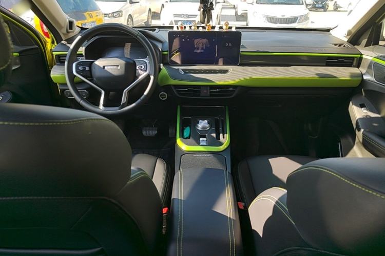 Used Haval JOLION 2021 1.5T Automatic Four-Door Version Center Console