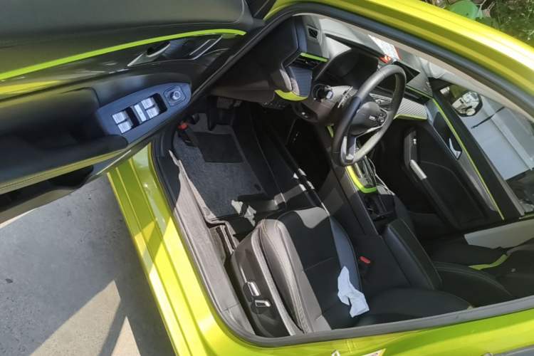 Used Haval JOLION 2021 1.5T Automatic Four-Door Version Driver Seat
