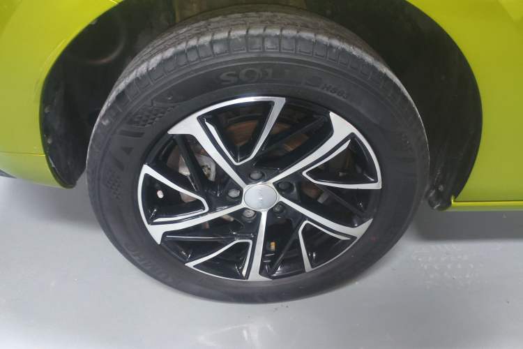 Used Haval JOLION 2021 1.5T Automatic Four-Door Version Exterior 3