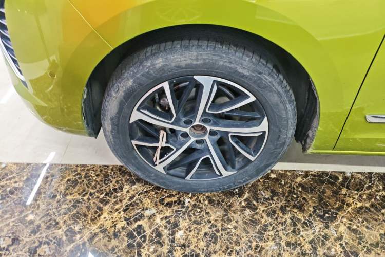 Used Haval JOLION 2021 1.5T Automatic Four-Door Version Exterior 4