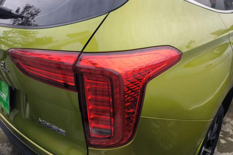 Used Haval JOLION 2021 1.5T Automatic Grand Three-Volume Version Exterior 6