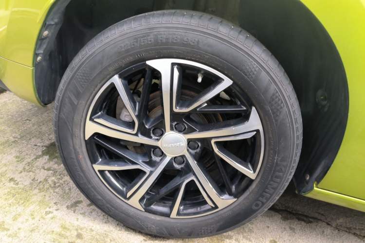 Used Haval JOLION 2021 1.5T Automatic Grand Three-Volume Version Exterior 8