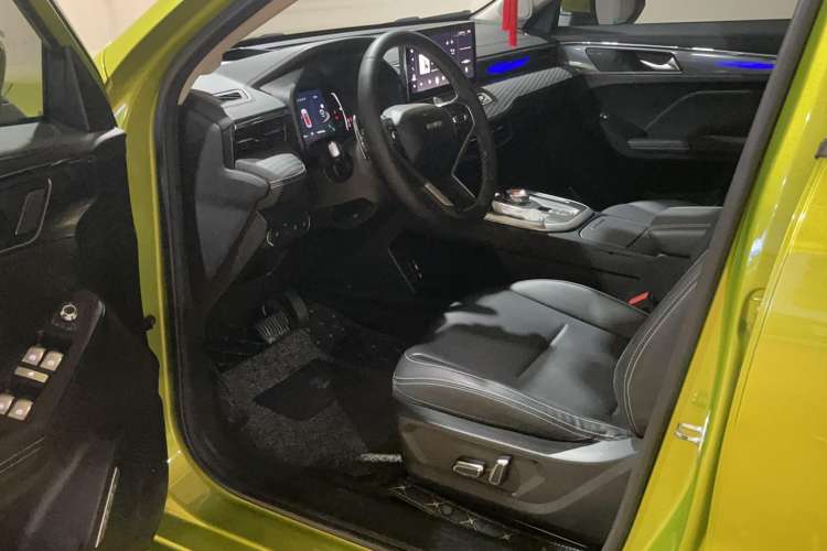 Used Haval JOLION 2021 1.5T Automatic Four-Door Version Interior 2