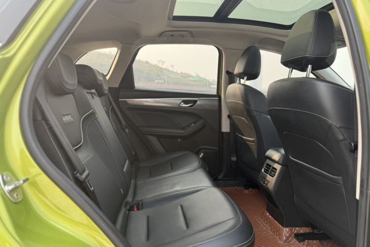 Used Haval JOLION 2021 1.5T Automatic Four-Door Version Interior 3