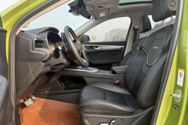 Used Haval JOLION 2021 1.5T Automatic Four-Door Version Interior 6