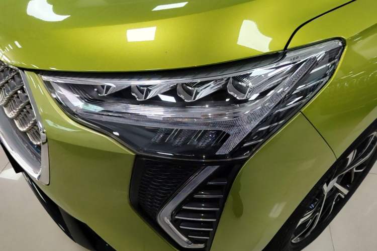 Used Haval JOLION 2021 1.5T Automatic Grand Three-Volume Version Left Front Headlight