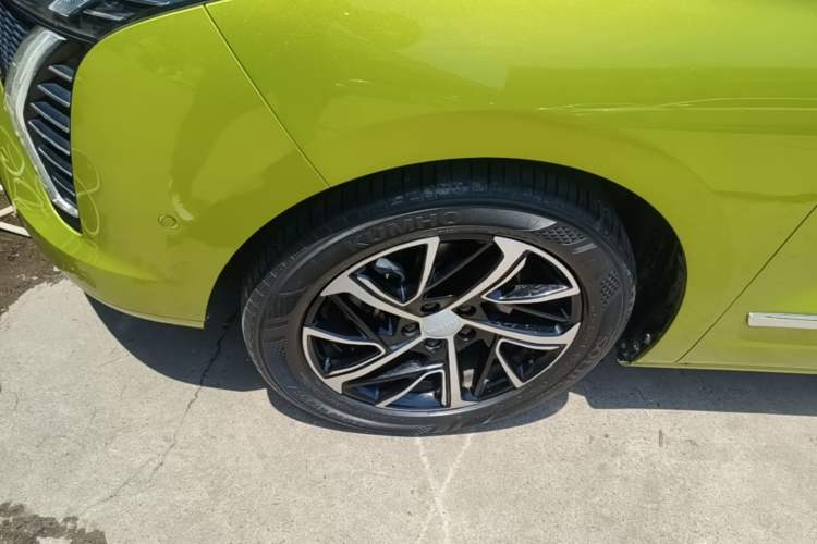 Used Haval JOLION 2021 1.5T Automatic Four-Door Version Left Front Wheel Hub
