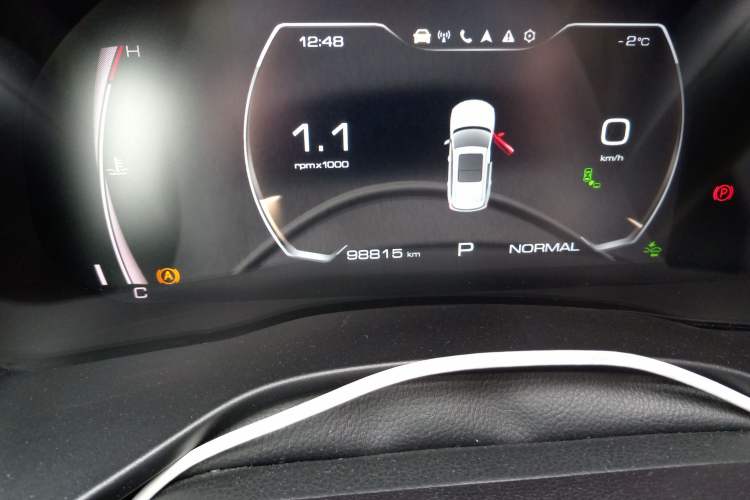 Used Haval JOLION 2021 1.5T Automatic Four-Door Version Odometer Close Up