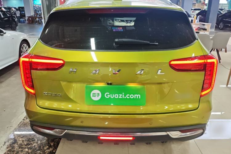 Used Haval JOLION 2021 1.5T Automatic Four-Door Version Rear