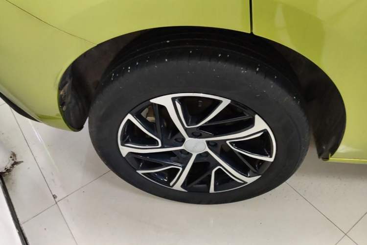 Used Haval JOLION 2021 1.5T Automatic Grand Three-Volume Version Right Rear Wheel Hub