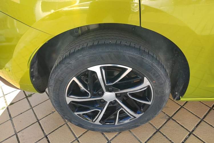 Used Haval JOLION 2021 1.5T Automatic Four-Door Version Right Rear Wheel Hub