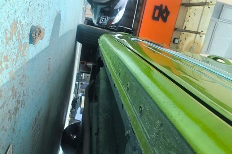 Used Haval JOLION 2021 1.5T Automatic Four-Door Version Right Side Sill