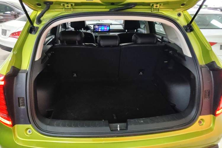 Used Haval JOLION 2021 1.5T Automatic Grand Three-Volume Version Trunk