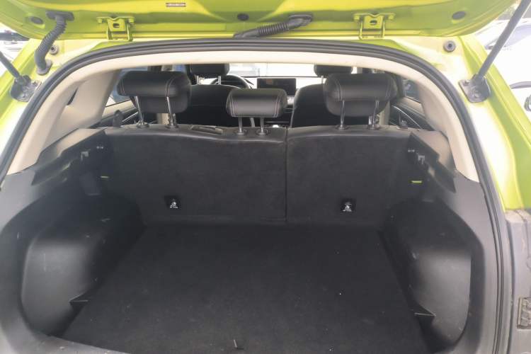 Used Haval JOLION 2021 1.5T Automatic Grand Three-Volume Version Trunk