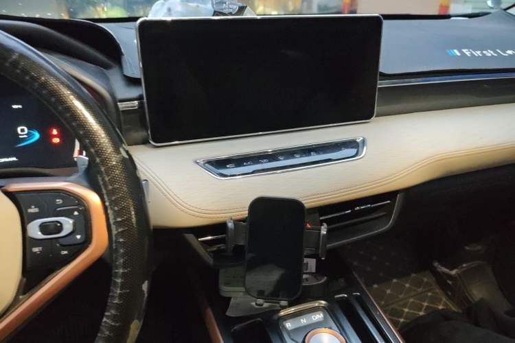 Used Haval JOLION 2021 1.5T Automatic Grand Three-Volume Version Audio And AC Panel