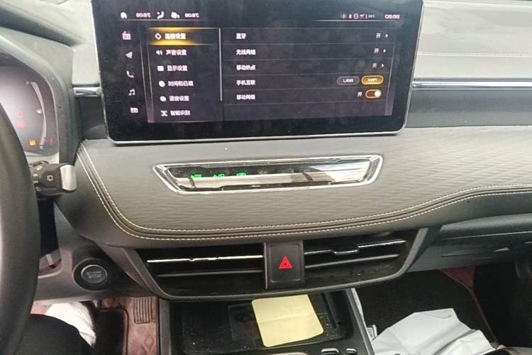 Used Haval JOLION 2021 1.5T Automatic Four-Door Version Audio And AC Panel