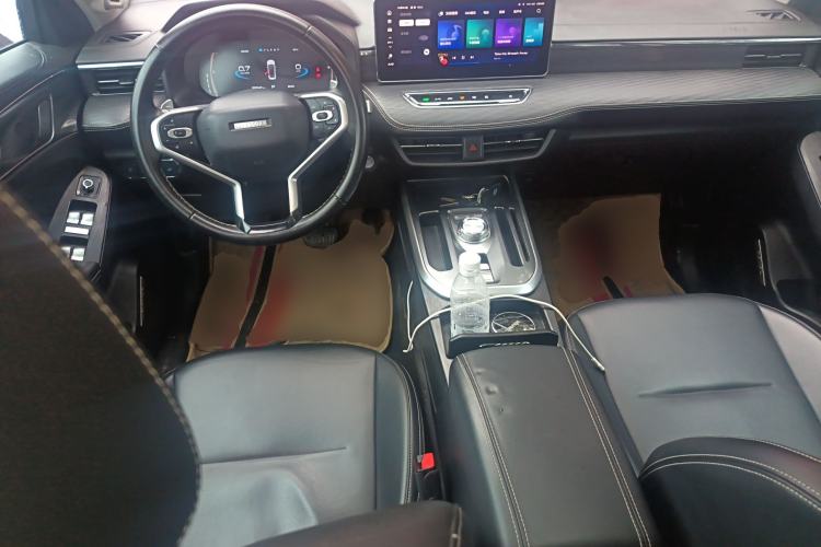 Used Haval JOLION 2021 1.5T Automatic Grand Three-Volume Version Center Console