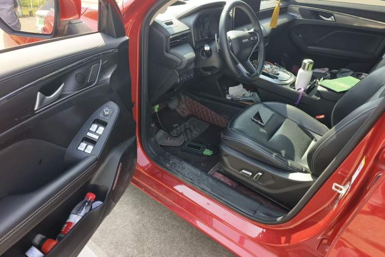 Used Haval JOLION 2021 1.5T Automatic Four-Door Version Driver Seat