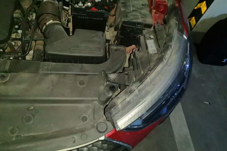 Used Haval JOLION 2021 1.5T Automatic Four-Door Version Engine Bay Left