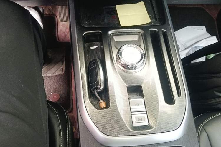 Used Haval JOLION 2021 1.5T Automatic Four-Door Version Gear Lever