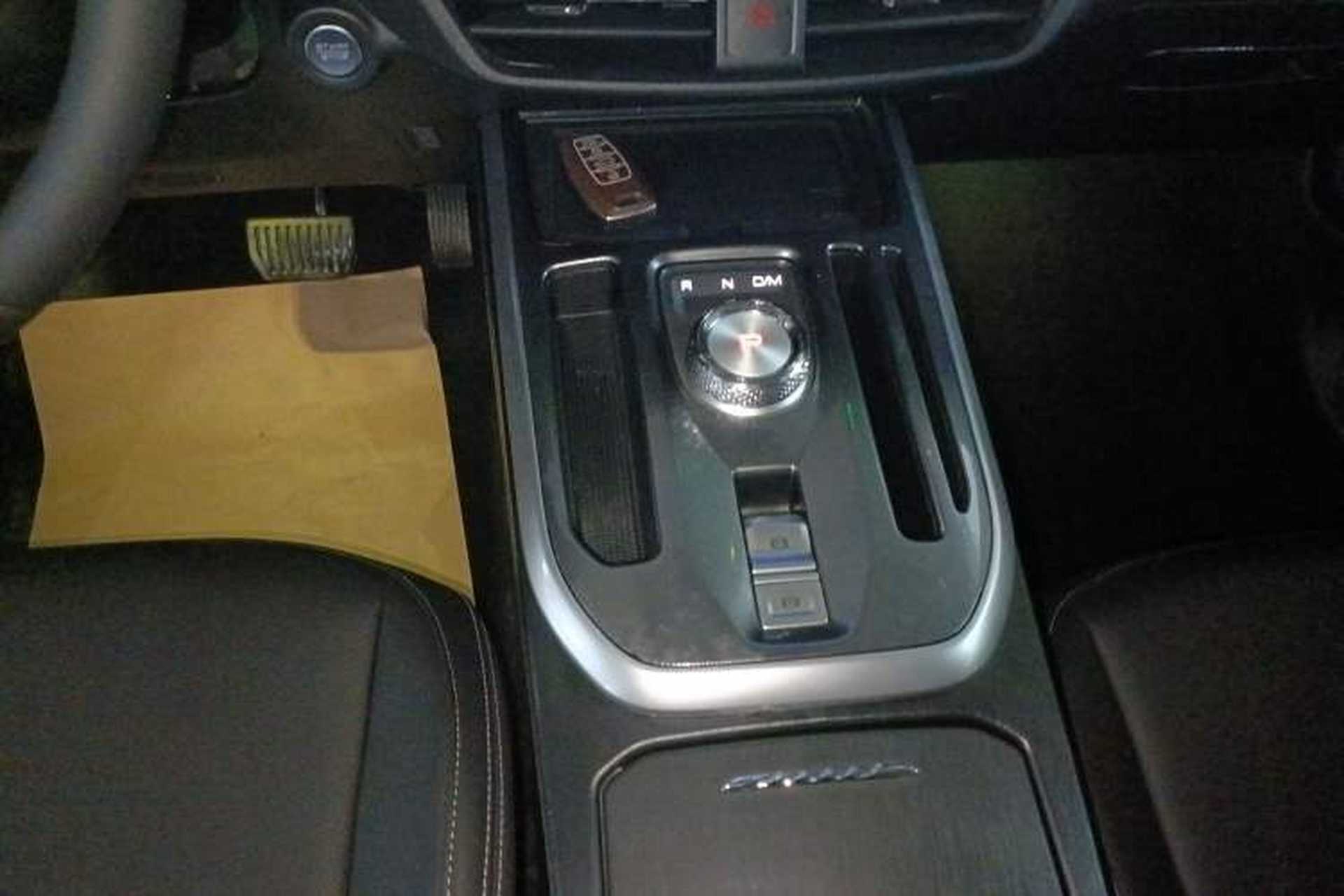 Used Haval JOLION 2021 1.5T Automatic Grand Three-Volume Version Gear Lever