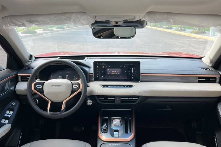 Used Haval JOLION 2021 1.5T Automatic Four-Door Version Interior 1
