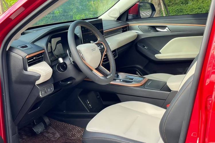 Used Haval JOLION 2021 1.5T Automatic Four-Door Version Interior 2