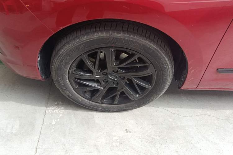 Used Haval JOLION 2021 1.5T Automatic Four-Door Version Left Front Wheel Hub