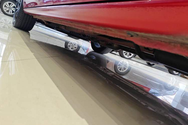 Used Haval JOLION 2021 1.5T Automatic Four-Door Version Left Side Sill