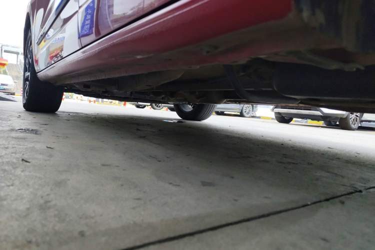 Used Haval JOLION 2021 1.5T Automatic Four-Door Version Left Side Sill