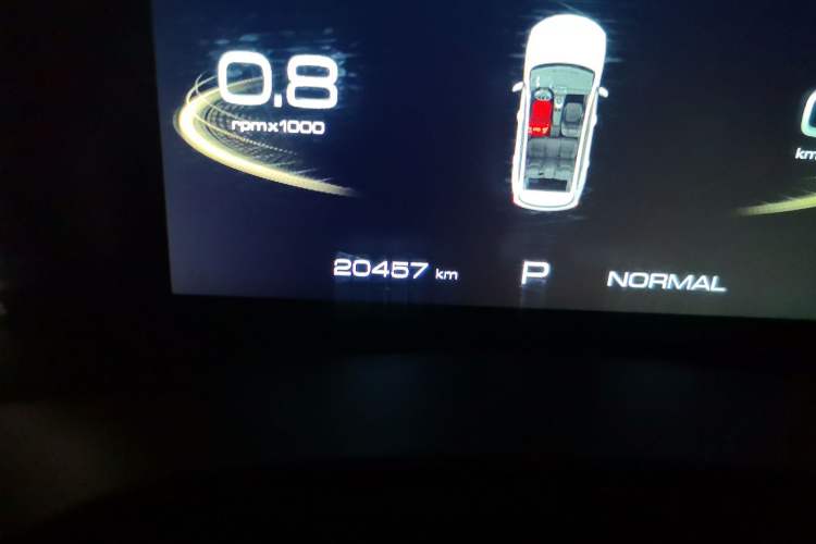 Used Haval JOLION 2021 1.5T Automatic Four-Door Version Odometer Close Up