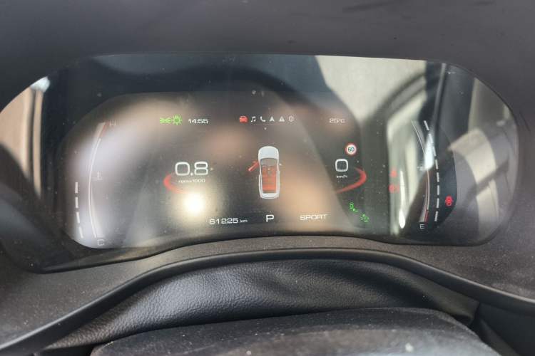 Used Haval JOLION 2021 1.5T Automatic Four-Door Version Odometer Close Up
