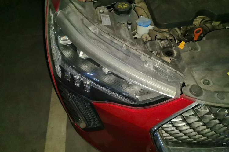 Used Haval JOLION 2021 1.5T Automatic Four-Door Version Right Front Headlight