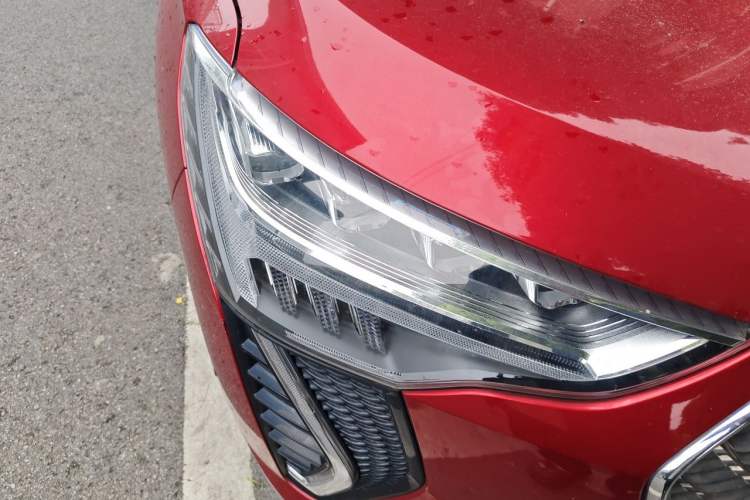 Used Haval JOLION 2021 1.5T Automatic Four-Door Version Right Front Headlight