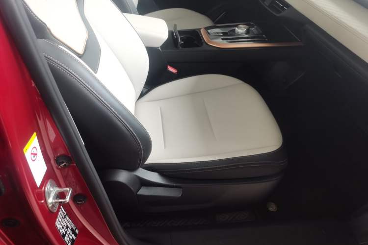 Used Haval JOLION 2021 1.5T Automatic Four-Door Version Right Front Seat