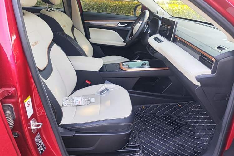 Used Haval JOLION 2021 1.5T Automatic Grand Three-Volume Version Right Front Seat