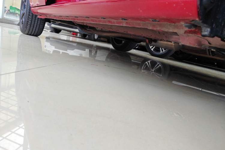Used Haval JOLION 2021 1.5T Automatic Four-Door Version Right Side Sill