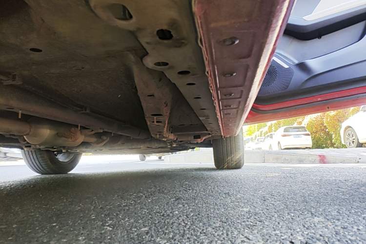 Used Haval JOLION 2021 1.5T Automatic Grand Three-Volume Version Right Side Sill