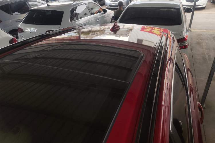 Used Haval JOLION 2021 1.5T Automatic Four-Door Version Roof