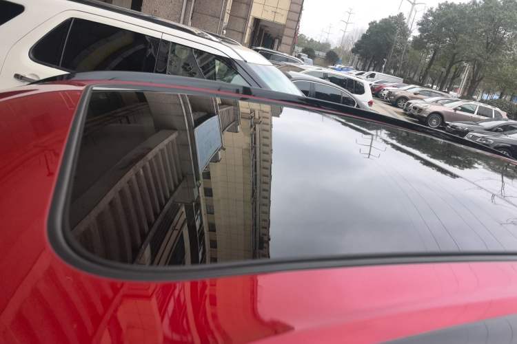 Used Haval JOLION 2021 1.5T Automatic Four-Door Version Roof