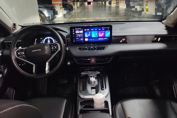 Used Haval JOLION 2021 1.5T Automatic Grand Three-Volume Version Center Console
