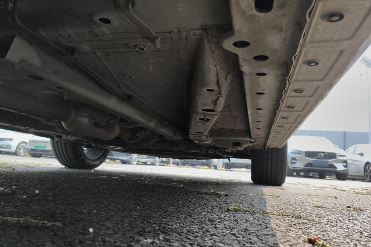 Used Haval JOLION 2021 1.5T Automatic Four-Door Version Chassis Rear Right