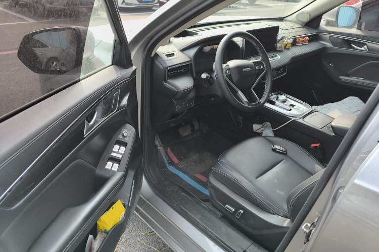 Used Haval JOLION 2021 1.5T Automatic Four-Door Version Driver Seat